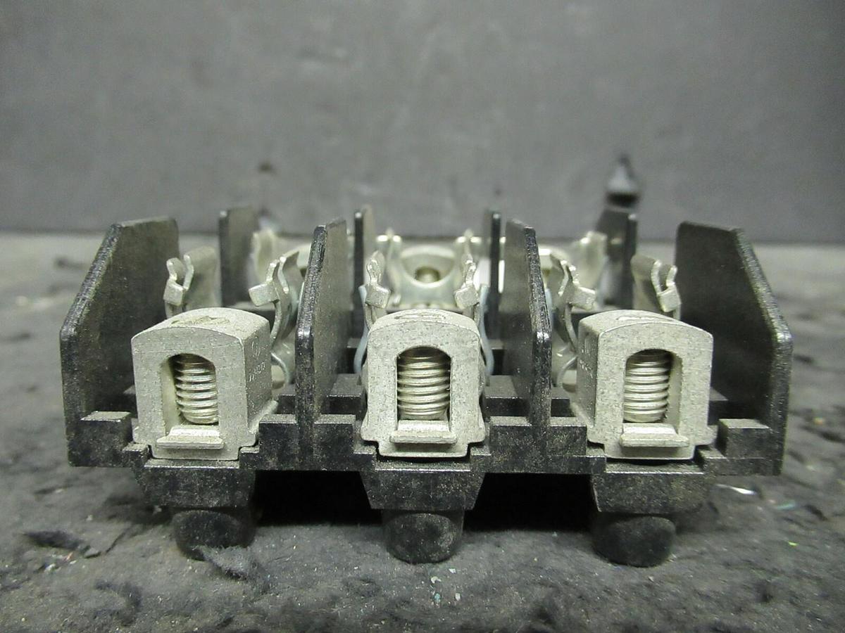 Used LITTELFUSE 30 AMP 240 / 250 VAC 3 POLE / PH FUSEHOLDER FUSE BLOCK LR25030-3CR