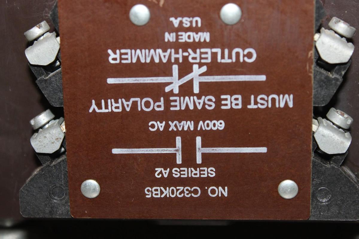 Used CUTLER-HAMMER CONTACTOR C832JN3 NEMA SIZE 3 120 AMP 600 VAC 3-POLE COIL: 120 V