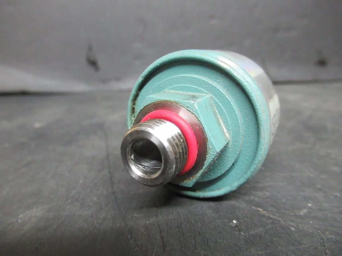 Used YORK DANFOSS PRESSURE TRANSDUCER 025-28678-112 P459-5067-74S *NO RATING*