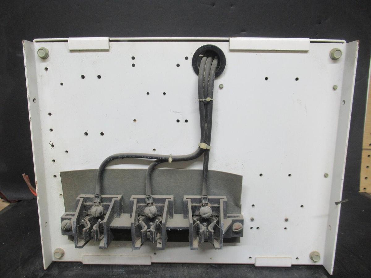 Used CUTLER HAMMER MOTOR CONTROL BUCKET 12" CHASIS 600 V NO BREAKER / STARTER W/ DOOR