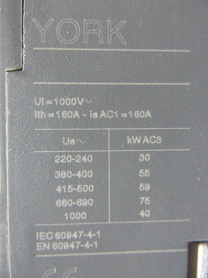Used YORK CONTACTOR 024-31110-000 140 AMP 600 VAC 100 HP 600 VAC 3-POLE 3-PHASE