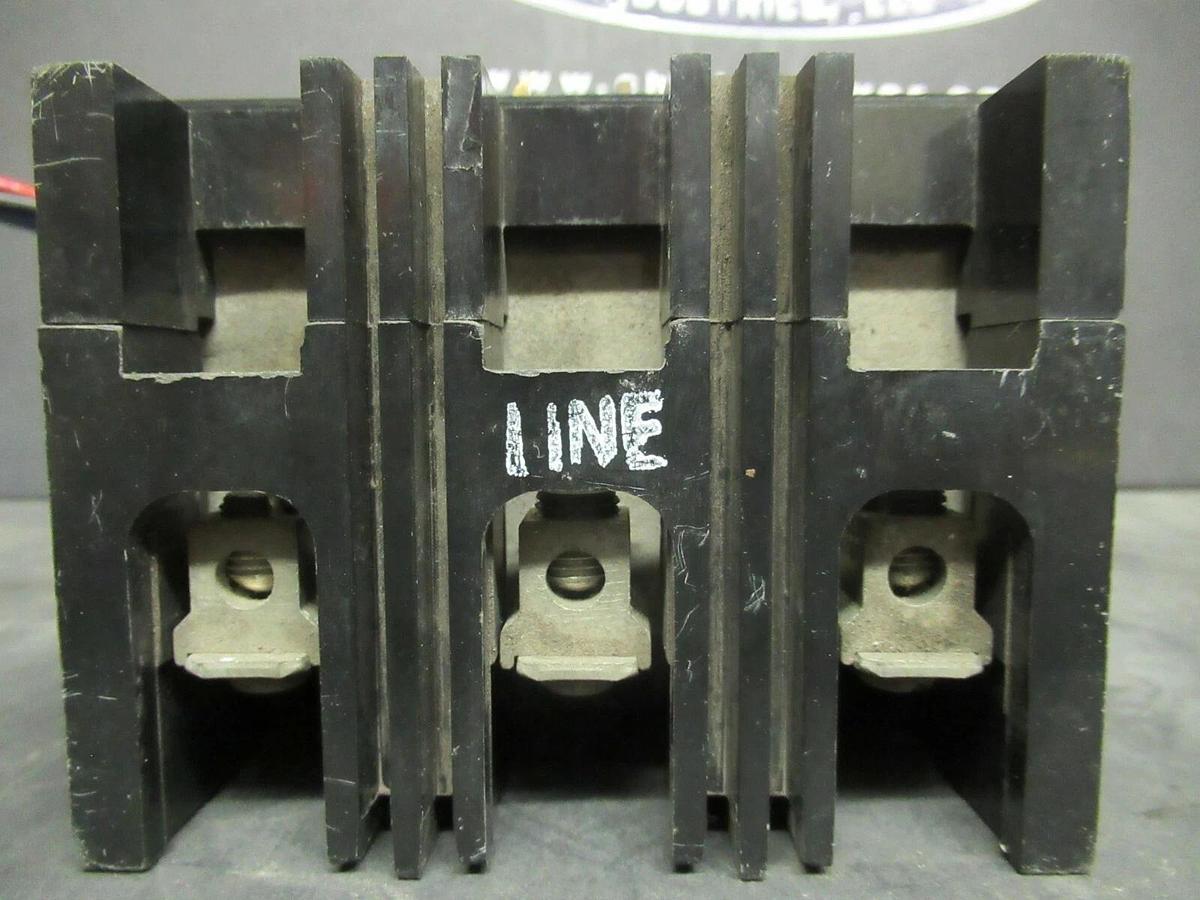 Used 15 AMP WESTINGHOUSE BREAKER MCP03150R 600 VAC 3 POLE W/ AUXILIARY SWITCH