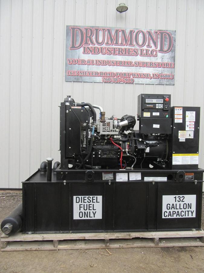 Used 2020 30KW DIESEL GENERATOR GENERAC 120/240 VOLT SINGLE PHASE 75 HR PERKINS 30 KW