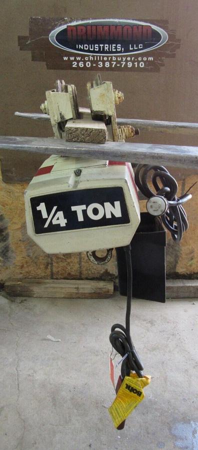 Used 1/4 TON COFFING CHAIN HOIST 230/460 VAC 3 PH W/ MANUAL TROLLEY EC05163 10' / 7'