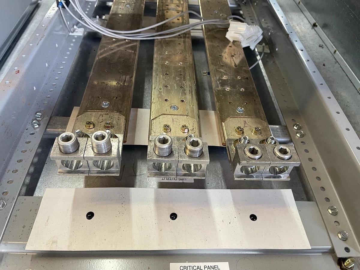 Used EATON POW-R-LINE PRL4 PANELBOAD PRL4B 600 AMP 120/240 VAC 1-PHASE 3-WIRE BX3673