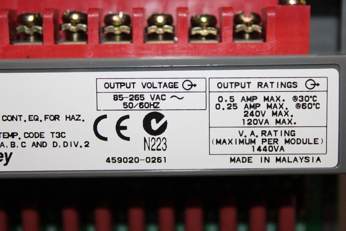 Used ALLEN BRADLEY SLC-500 OUTPUT MODULE 1746-OA16 SER. D  **WARRANTY**