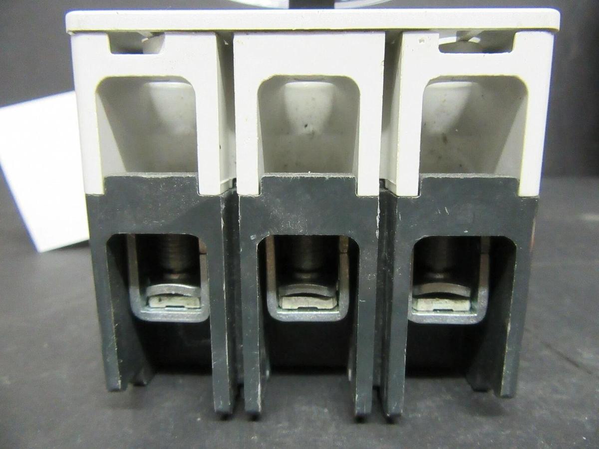 Used 3 AMP ALLEN BRADLEY BREAKER 140M-H8P-B30 3 POLE 480 VAC **WARRANTY INCLUDED!**