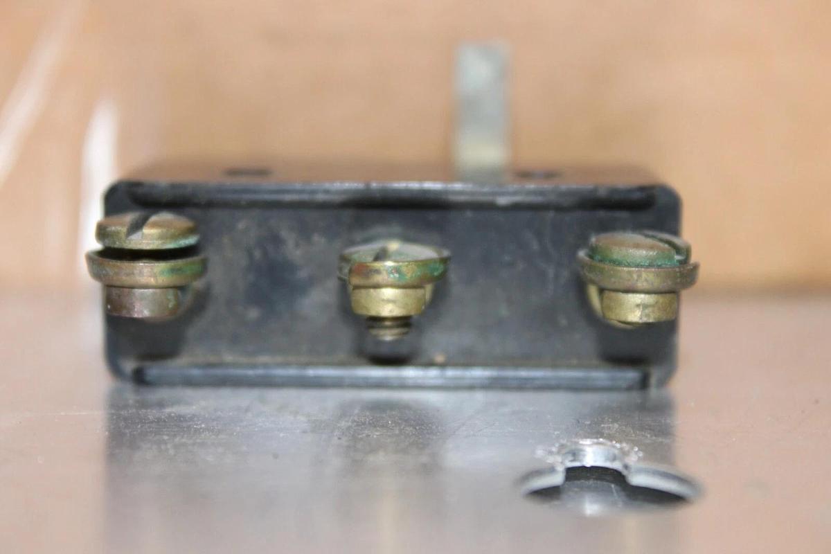 Used MICROSWITCH LIMIT SWITCH BZ-2RW8435109-P4 **WARRANTY INCLUDED**