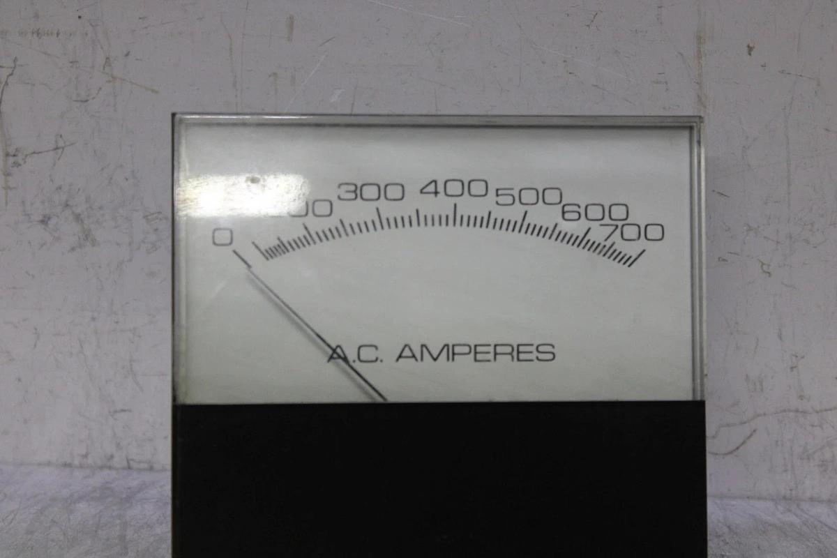 Used CROMPTON AC AMPERES METER 02AA-LSXX 0-700 SCALE **WARRANTY INCLUDED**
