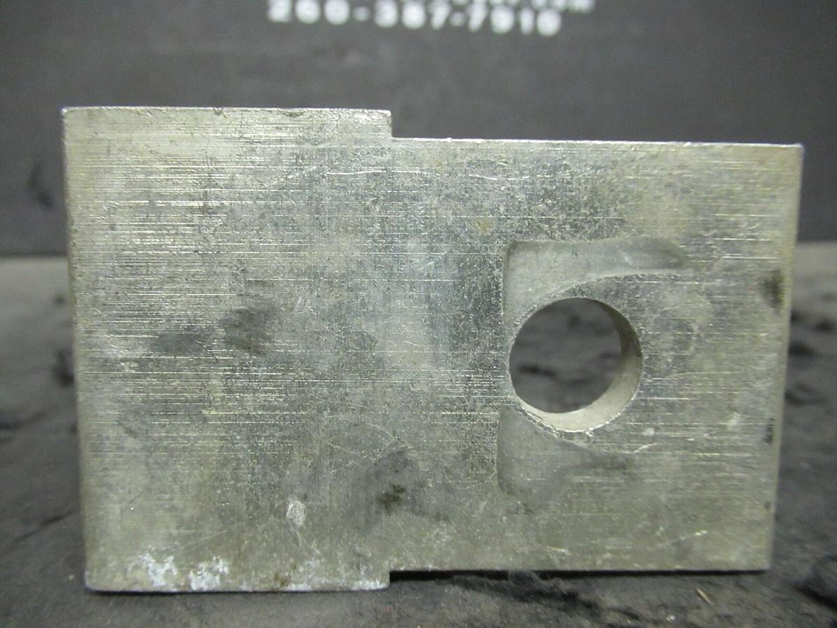 Used HOMAC AD-350 2 (DOUBLE) BARREL MECHANICAL CONNECTOR LUG TAP 350MCM - #6 AD350