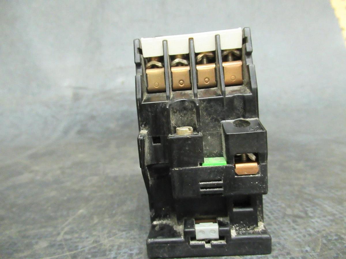Used SIEMENS-ALLIS CONTACTOR RCN40 600V 10A **WARRANTY INCLUDED**