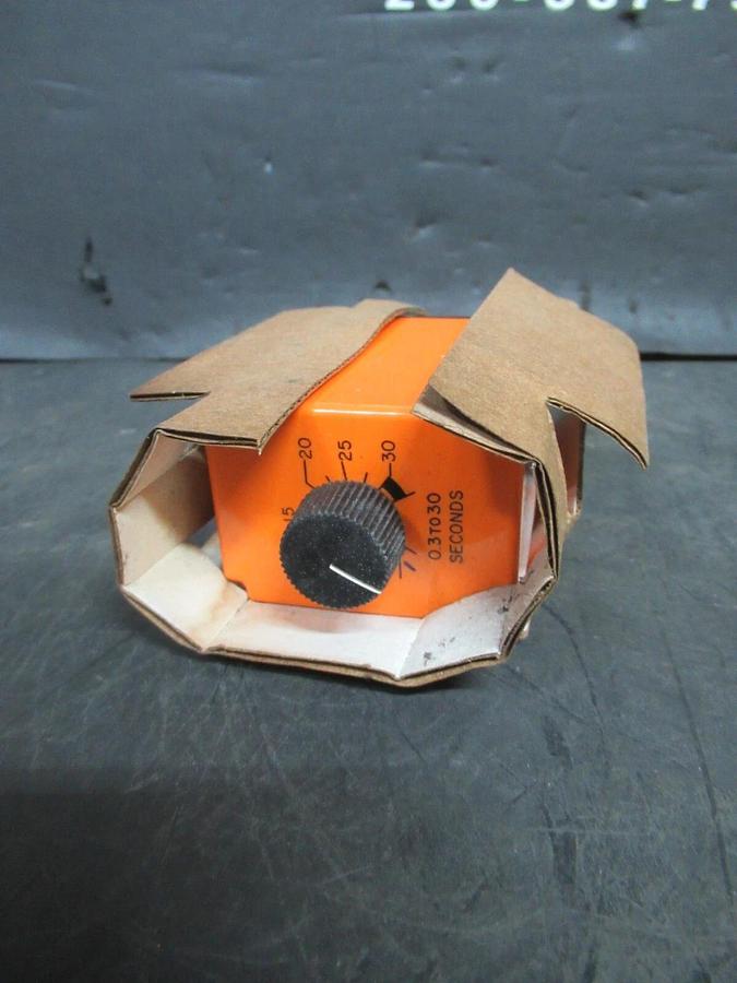 NIB ATC TIME DELAY RELAY TUC-120-AKA-030 0-30 SECOND 120 VAC/DC 10 AMP @ 250 VAC