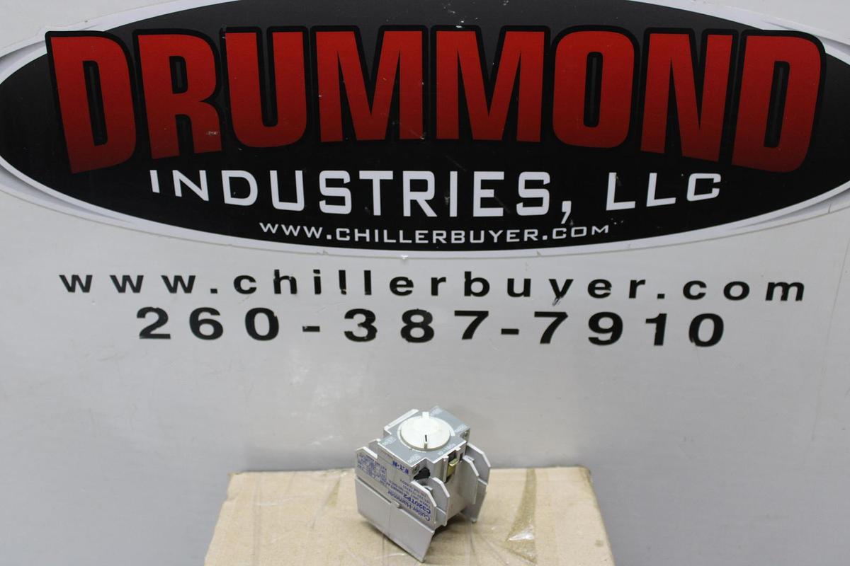 Used EATON TIME DELAY RELAY C320TM3000 120 VAC 350 VA 300-3000 SECOND DELAY