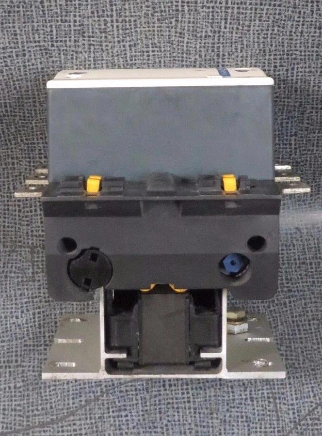 Used TELEMECANIQUE SQUARE D CONTACTOR LC1F115 175 AMP 600 VAC 100 HP WITH 110V COIL