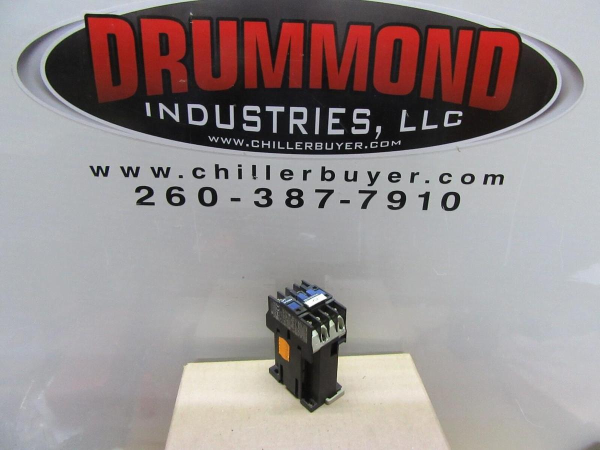 Used TELEMICANIQUE CONTACTOR LP1-D12004 600 VOLT 25 AMP 10 HP COIL: 125 VDC