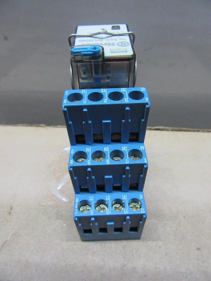 Used LOT OF 4 FINDER RELAY 55.34.9.125.0040 7 AMP 125 VDC W/ 94.04 BASE