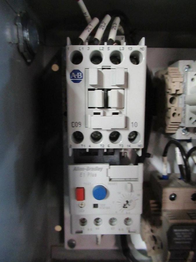 Used ALLEN BRADLEY COMBINATION STARTER BOX W/ 100-C09*10 STARTER 25A 600V