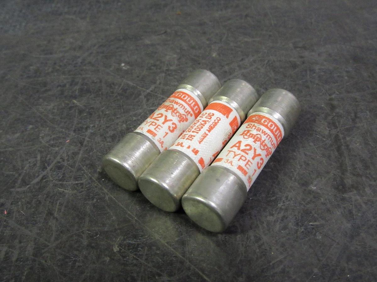 Used LOT OF 3 A2Y3 GOULD SHAWMUT AMPTRAP FUSE 3 AMP 250 VAC 500 VDC TYPE 1 A2Y3