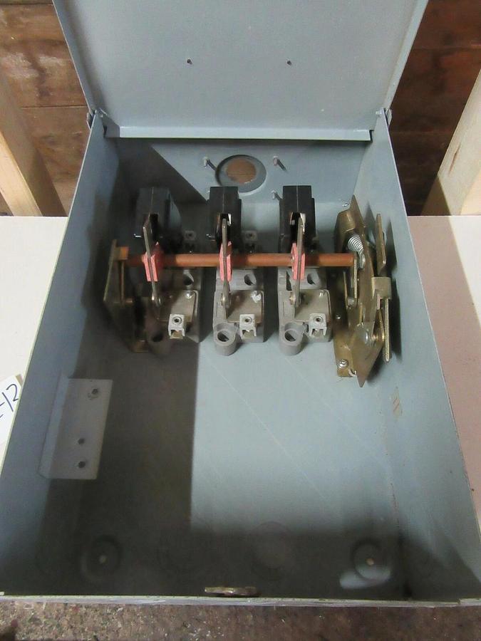 Used FPE FEDARAL PACIFIC RH5636R NON-FUSIBLE DISCONNECT NEMA 3R 60 AMPS 600 VAC