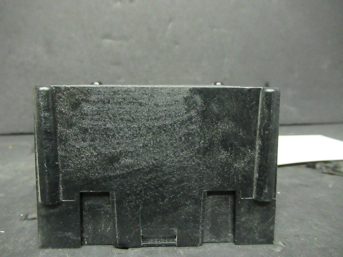 Used FERRAZ SHAWMUT POWER DISTRIBUTION BLOCK 62203 PDB62203 3-POLE 600 VOLT