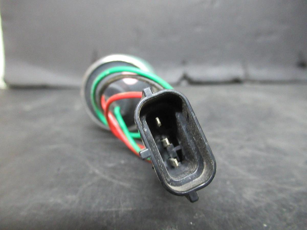 Used YORK PRESSURE TRANSDUCER 025-29151-003 P459-5014-20A *NO RATINGS*