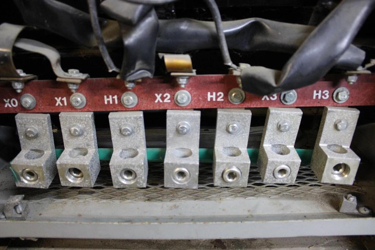 Used WESTINGHOUSE DT-3 TRANSFORMER V48LM28TL30H 30 kVA PRI: 480V SEC: 208Y/120V