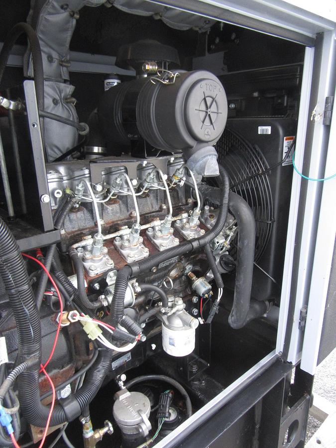 Used 20 KW DIESEL GENERATOR MTU 120/240 V 4LE1 ISUZU SOUND ENCLOSED 164 HRS  VIDEO