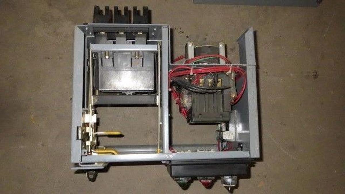 Used SQUARE D 12" MCC BUCKET 7 AMP FHP BREAKER 480 VAC W/ NEMA SIZE 1 STARTER