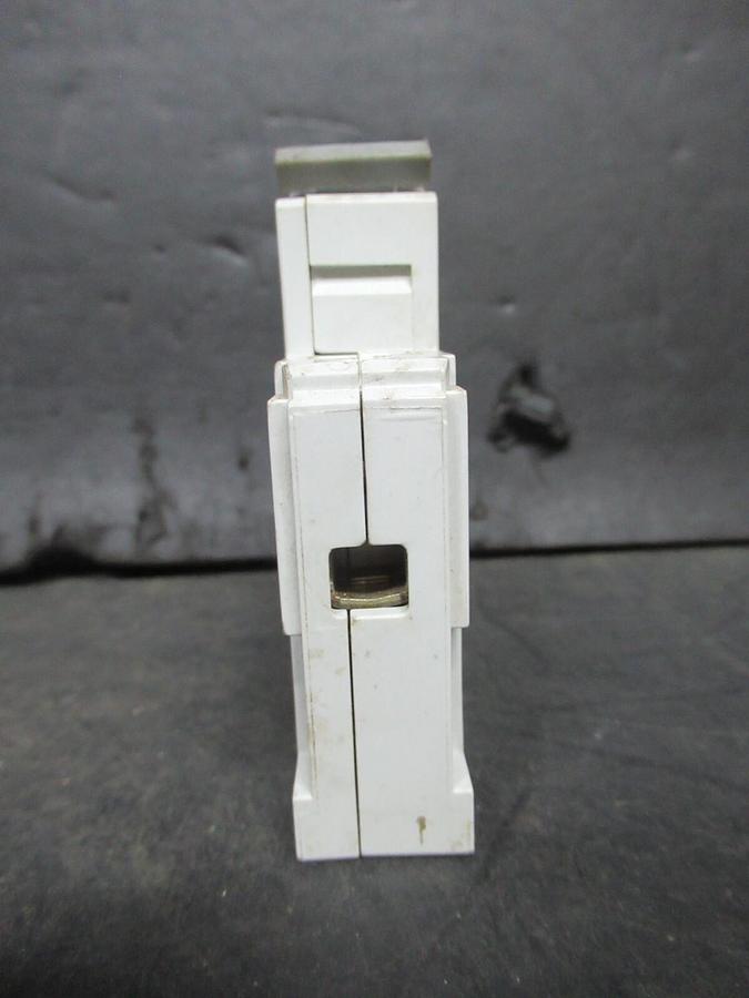 Used ALLEN BRADLEY BREAKER 1492-CB1 SER. B G-030 3 AMP 277 VAC **WARRANTY INCLUDED**