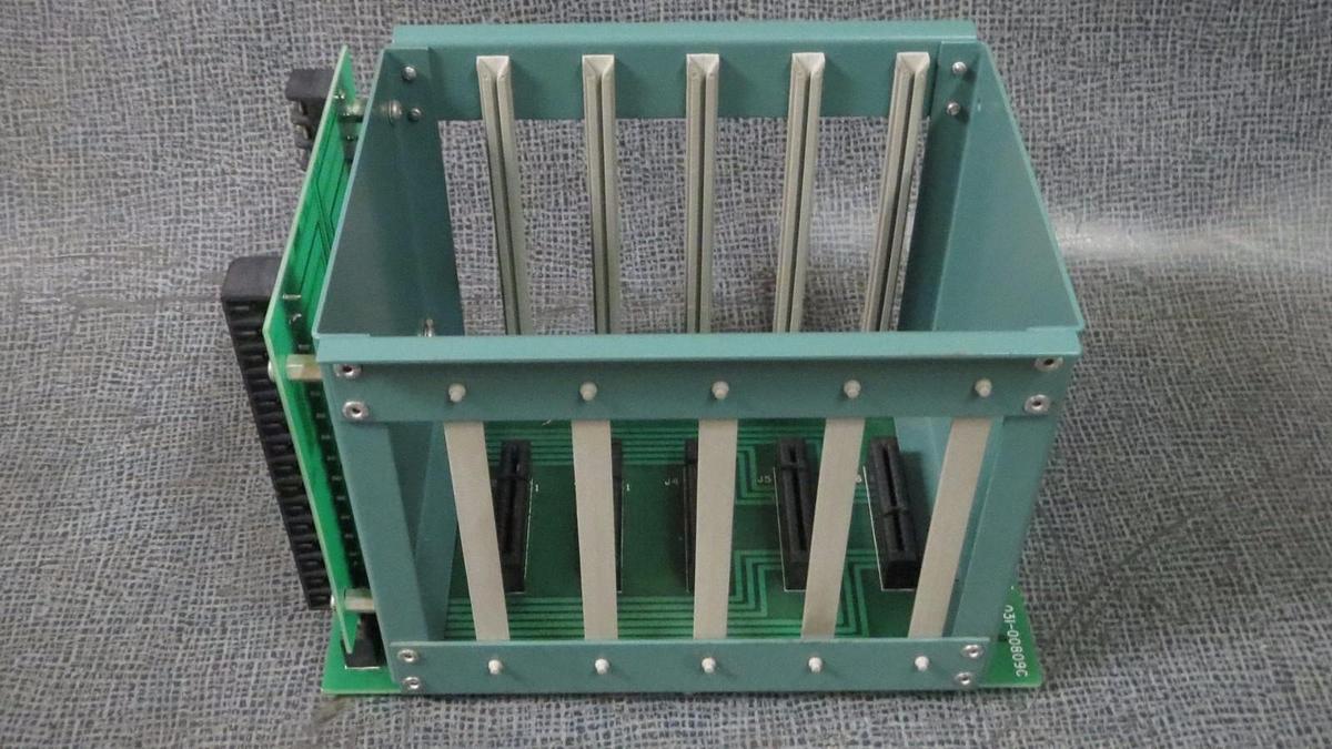 Used YORK 5 SLOT PLC CHASSIS 031-00809C REV A WITH FRONT BOARD 031-00816C