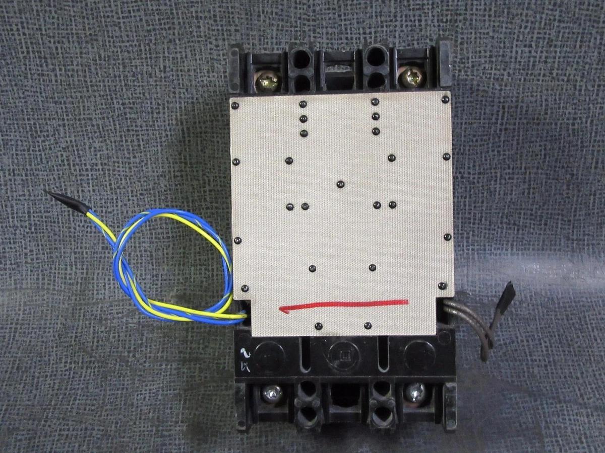 Used SQUARE D CIRCUIT BREAKER 125 AMP 600 VAC 2 POLE * UNDERVOLTAGE TRIP & AUX SWITCH