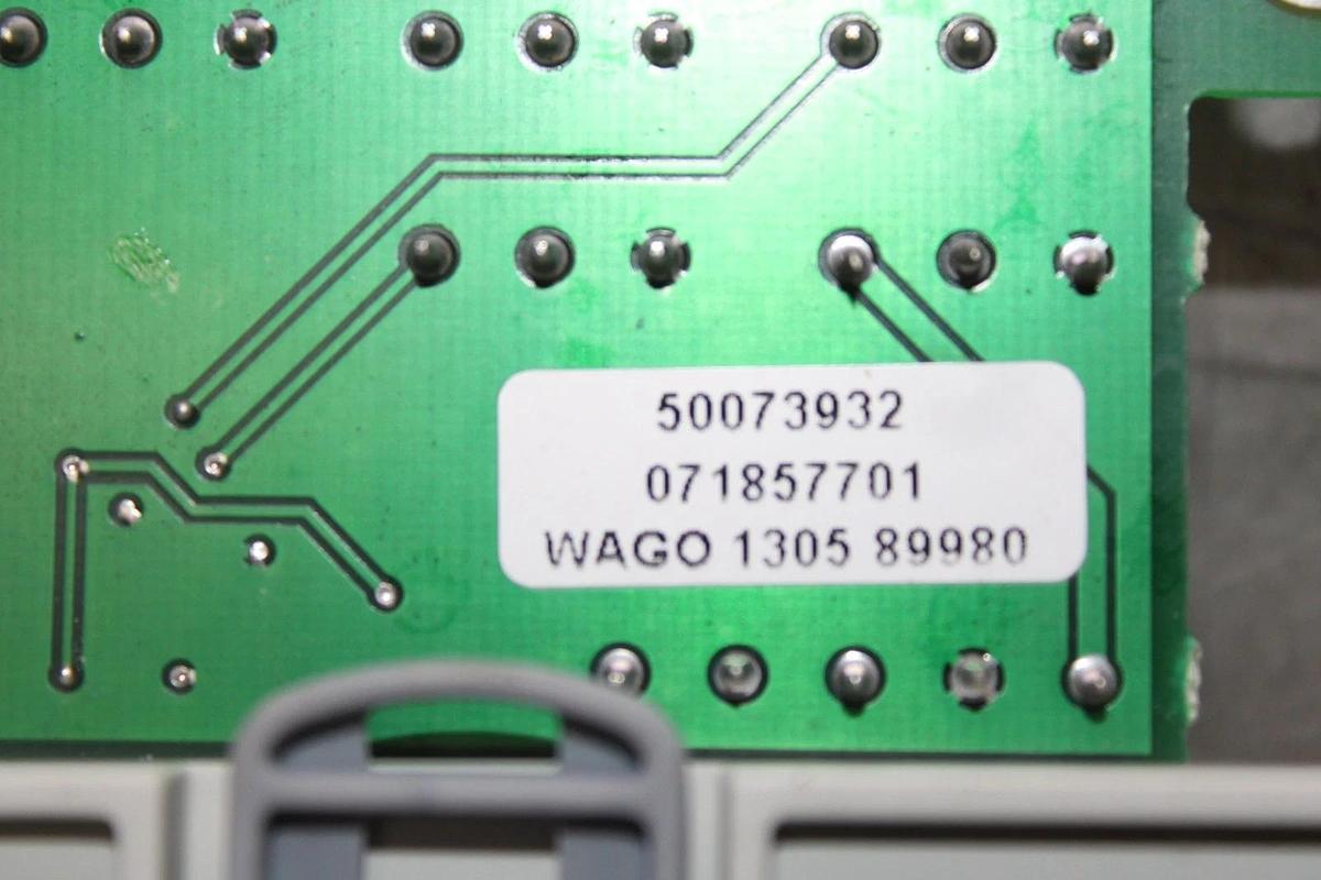 Used MCQUAY CAREL MICROTECH II CHILLER CONTROL MODULE PCO2MQ2BM0 REV. 1.510