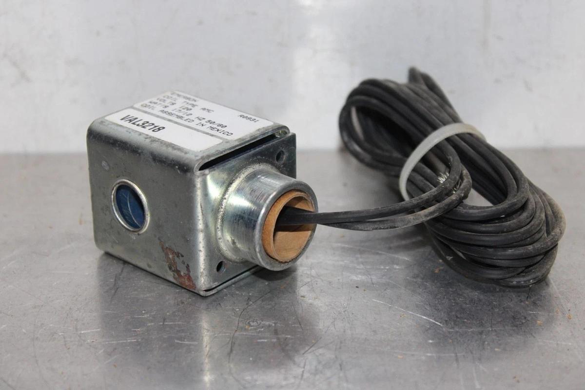 Used EMERSON SOLENOID VAL3218 120 VOLT 17 WATT 50/60 HZ **WARRANTY INCLUDED**