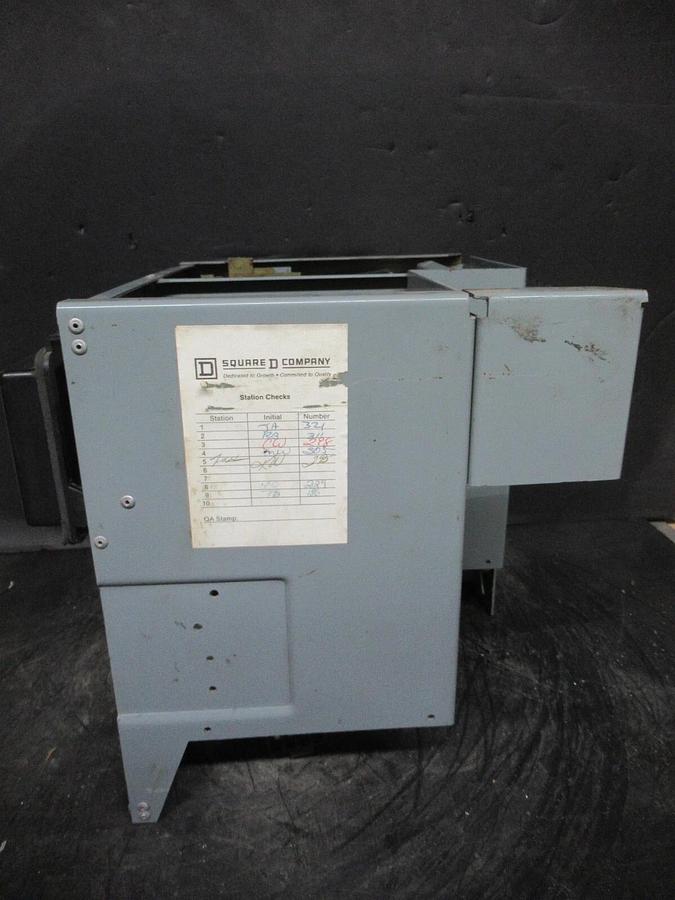 Used SQUARE D MCC MOTOR CONTROL STARTER 12" MODEL 5 W/ 8536SCO3 STARTER NEMA 1 30 AMP