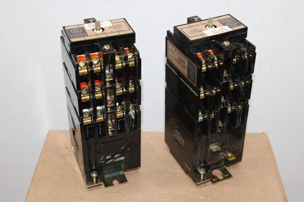 Used LOT OF 2 GE RELAY UNIT CR120B-D054 600V 48VDC COIL **WARRANTY INCLUDED**