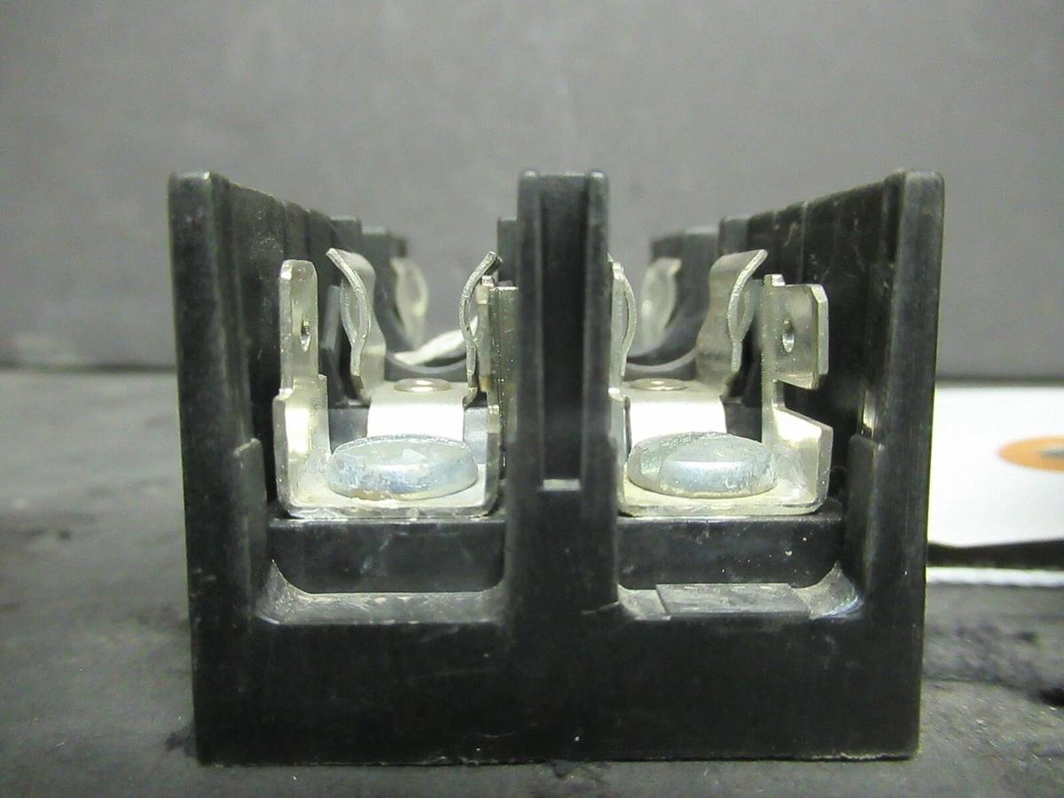 Used LOT OF 2 CONNECTRON FUSE HOLDER M632-66 FOR 30 AMP 600 V FUSES