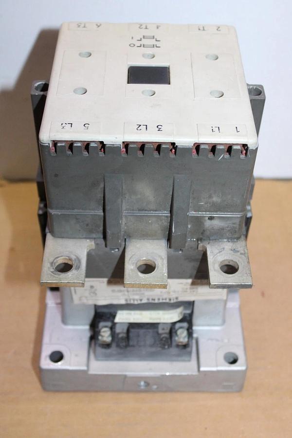 Used SIEMENS-ALLIS CONTACTOR CXLF0*3 NEMA 4.5 600V 240 AMP 200 HP 3-POLE COIL: 120V