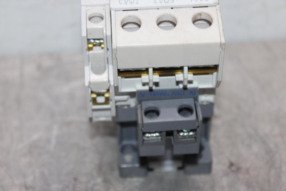 Used JOHNSON CONTROLS VFD POWER SUPPLY BOARD VFD66KCB-1D X1317-0392-020