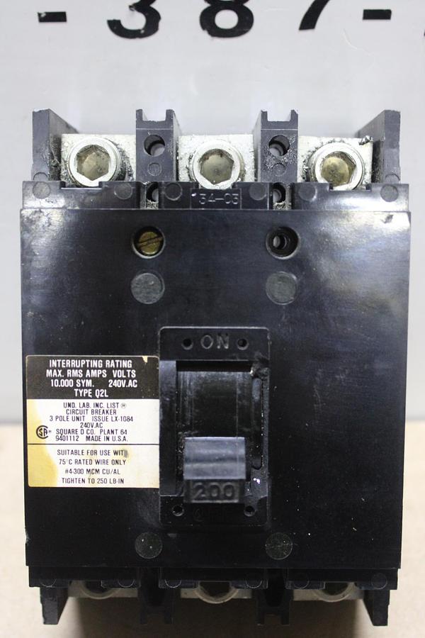 Used GENERAL ELECTRIC CIRCUIT BREAKER TQD32125 3-POLE 240 VAC 125 AMP