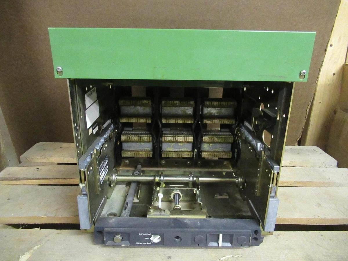 Used 3000 A SQUARE D MERLIN GERIN MASTERPACT BREAKER STATIONARY ASSEMBLY MP30 CRADLE