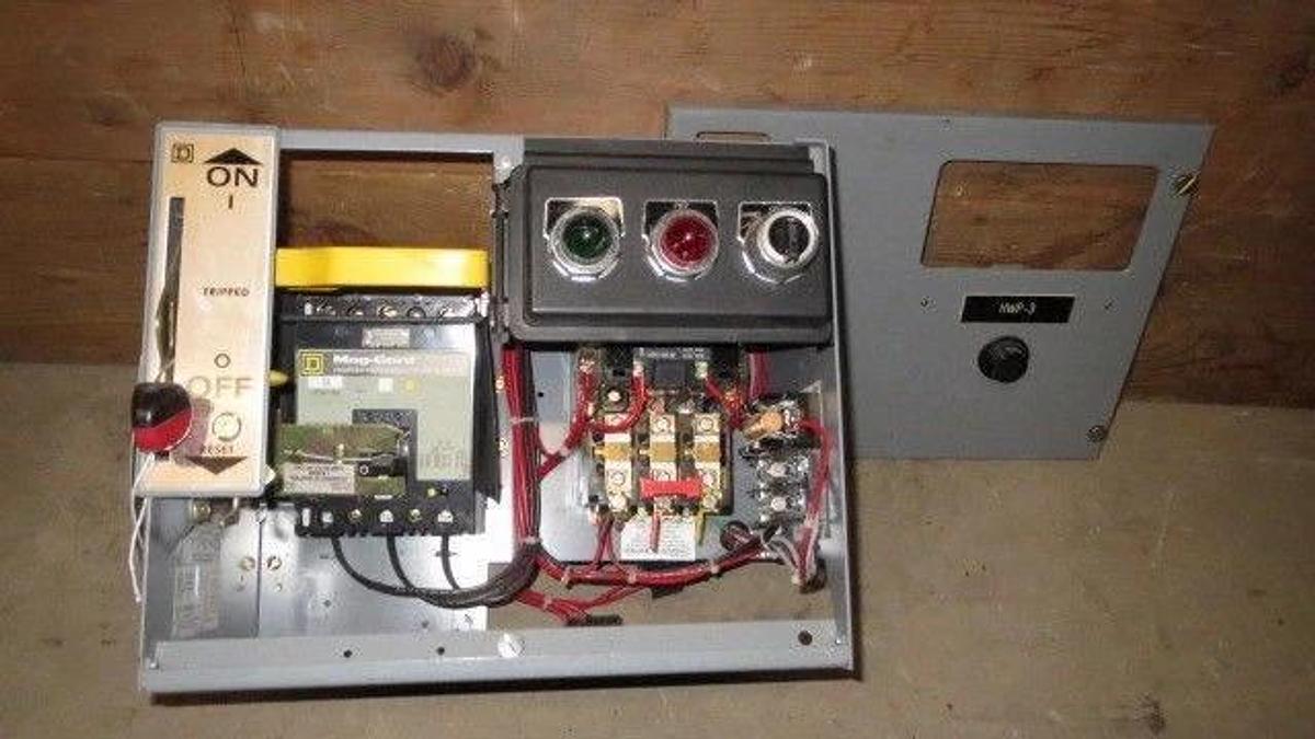 Used SQUARE D 12" MCC BUCKET 7 AMP FHP BREAKER 480 VAC W/ NEMA SIZE 1 STARTER