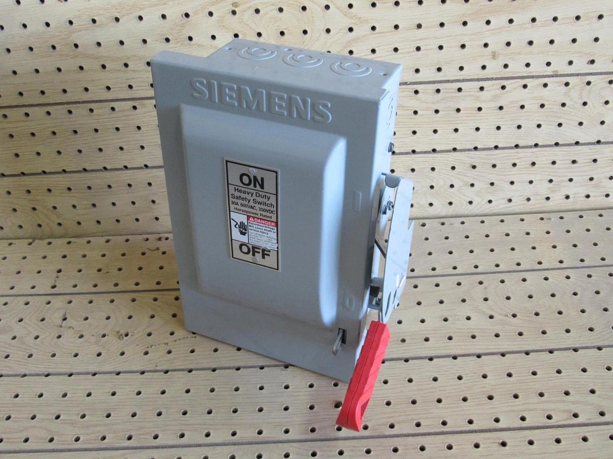 Used SIEMENS SAFETY DISCONNECT SWITCH HNF361 600VAC 30HP 3-POLE TYPE 1 **WARRANTY**