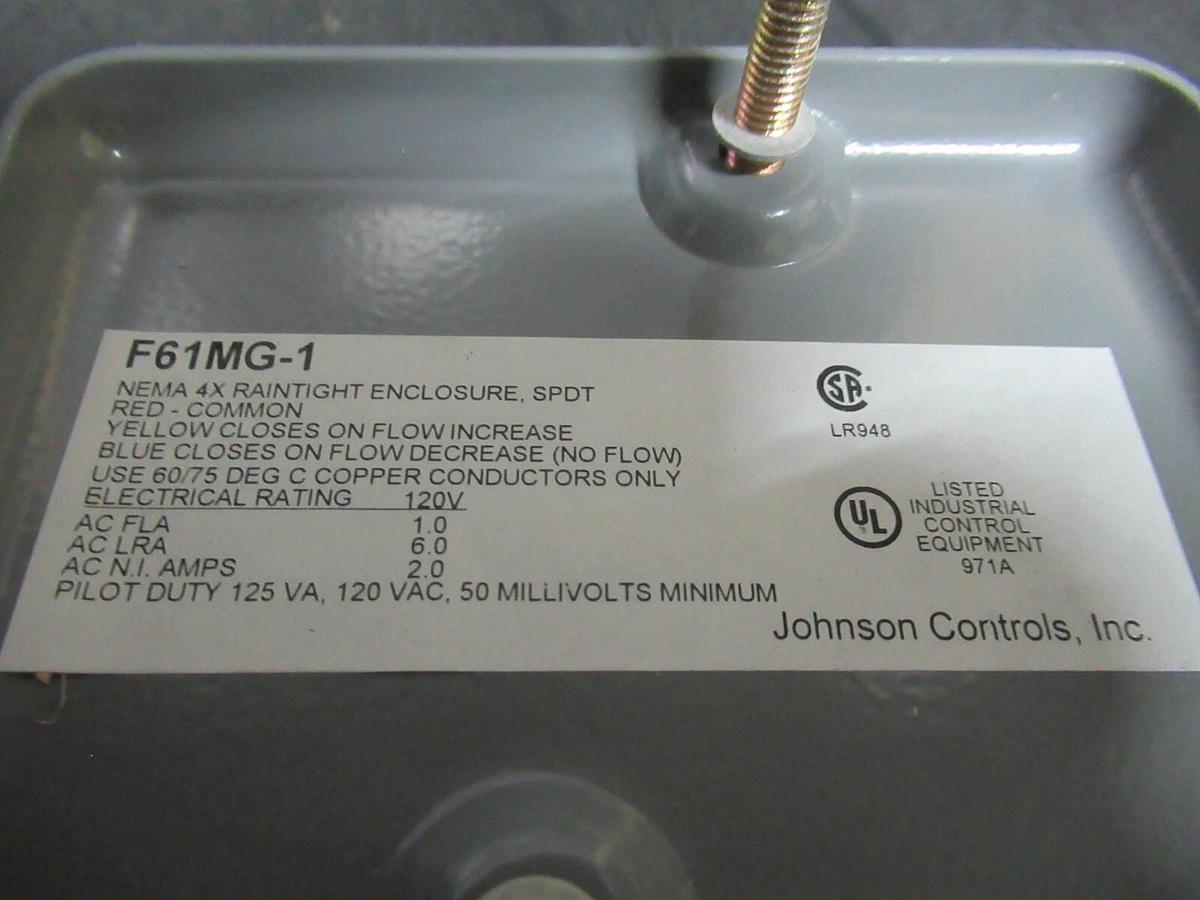 NEW SURPLUS JOHNSON CONTROLS LOW VOLTAGE FLOW SWITCH F61MG-1C 120 VOLT 1 AMP