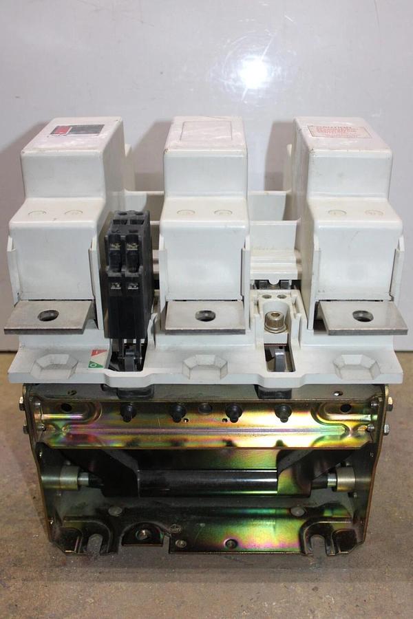 Used CUTLER HAMMER CONTACTOR C32NN3 C1 700 AMP 600 VAC COIL: 120V **WARRANTY**
