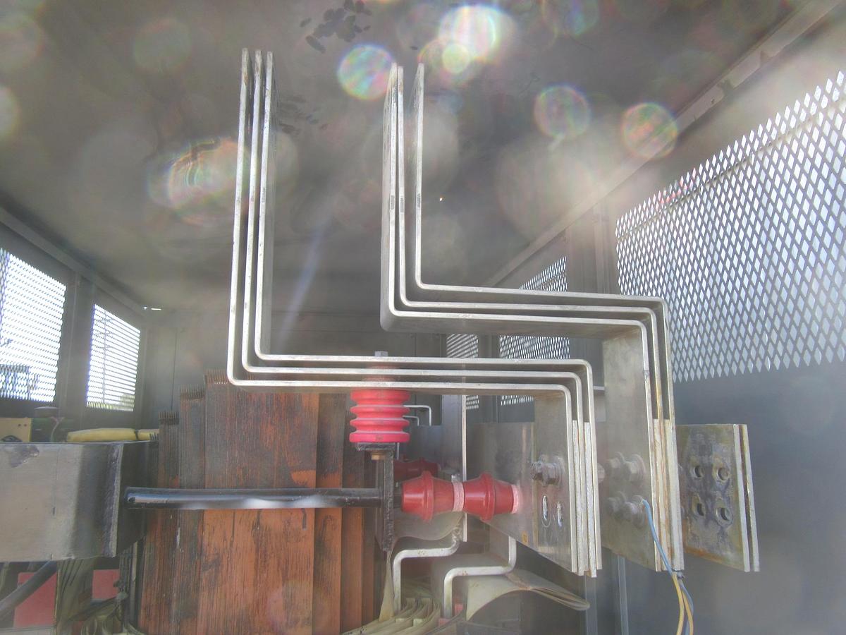 Used 2500 / 3333 KVA SQUARE D TRANSFORMER SUBSTATION INSULATED HV 12470 LV 480