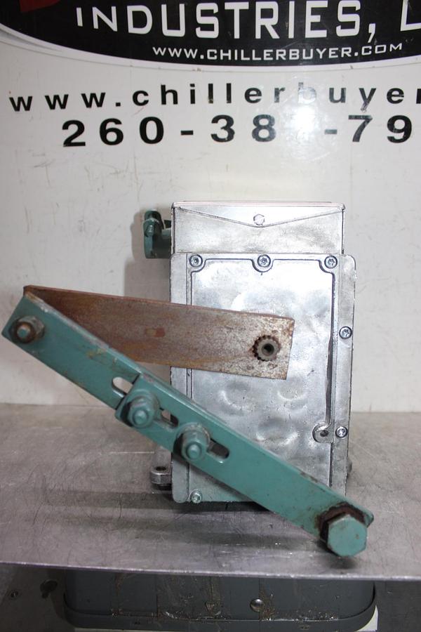 Used CARRIER CHILLER I/O MODULE CIRCUIT BOARD CEPL130260-07 **WARRANTY INCLUDED**