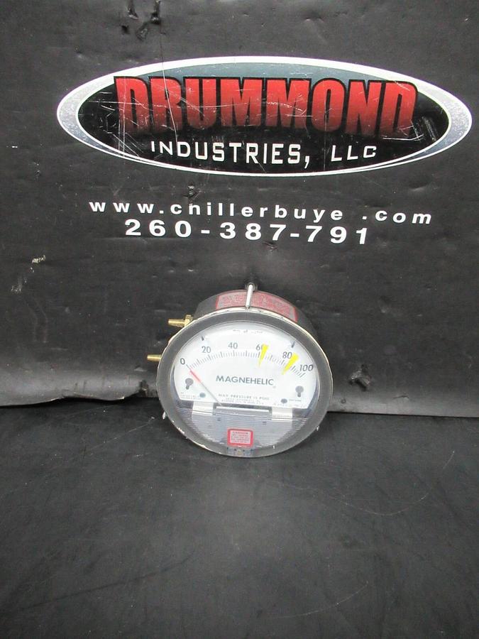 Used DWYER MAGNEHELIC PRESSURE / WATER LEVEL GAUGE 0-100 MM WATER 15 PSIG MAX