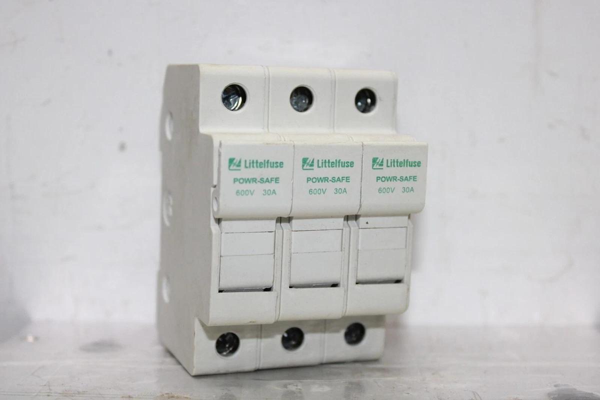 Used LITTELFUSE POWER-SAFE FUSE HOLDER LPSC-CH 3-POLE 600 VOLT 30 AMP CLASS CC