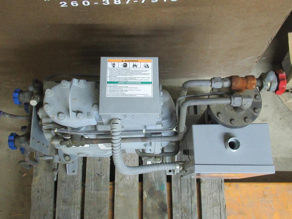 Used CARRIER PURGE UNIT 49724 19XBO-4280607 300 PSI 115V 10 AMP W/ 06DA8080GG0630