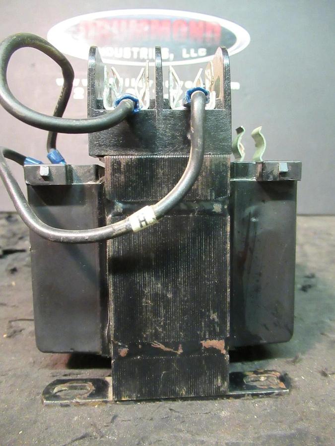 Used 0.01 KVA (10 VA) CUTLER HAMMER CONTROL TRANSFORMER 277/208 V 120 V C0100E3AFB